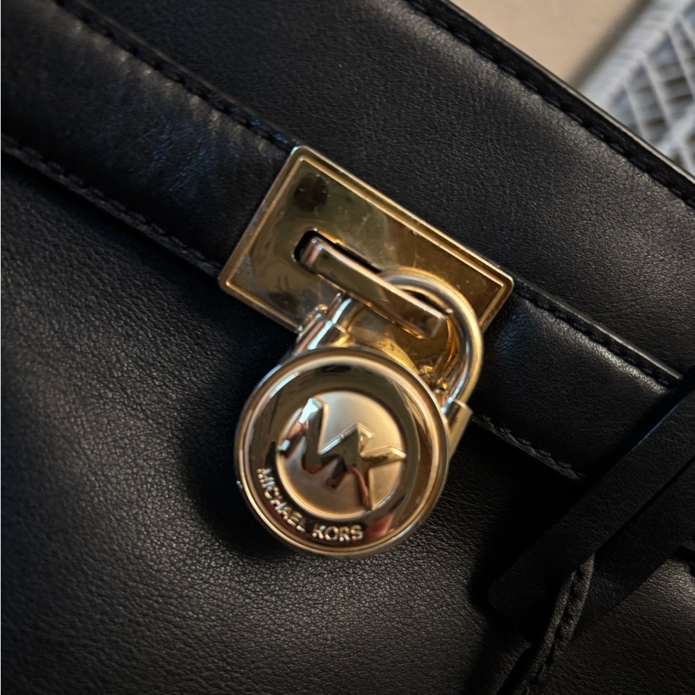 Black Michael Kors Women's Bag - Picture 13 of 16